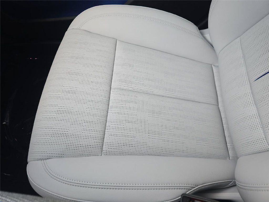 Used 2026 Cadillac Optiq Luxury 2 w/ LPO, Floor Liner Package RWD image 18