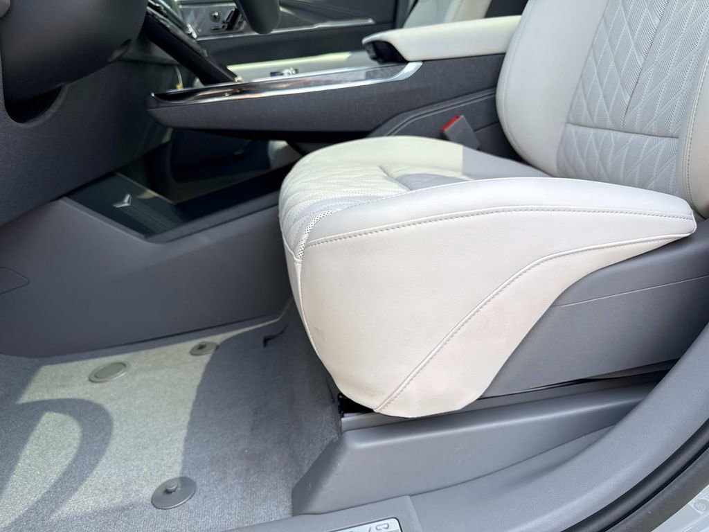 New 2026 Cadillac Escalade IQ Luxury 1 image 21