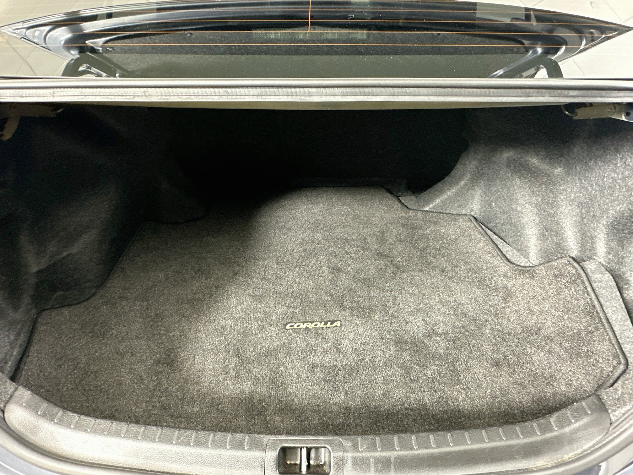 Used 2019 Toyota Corolla SE w/ Carpet Mat Package (TMS) FWD image 27