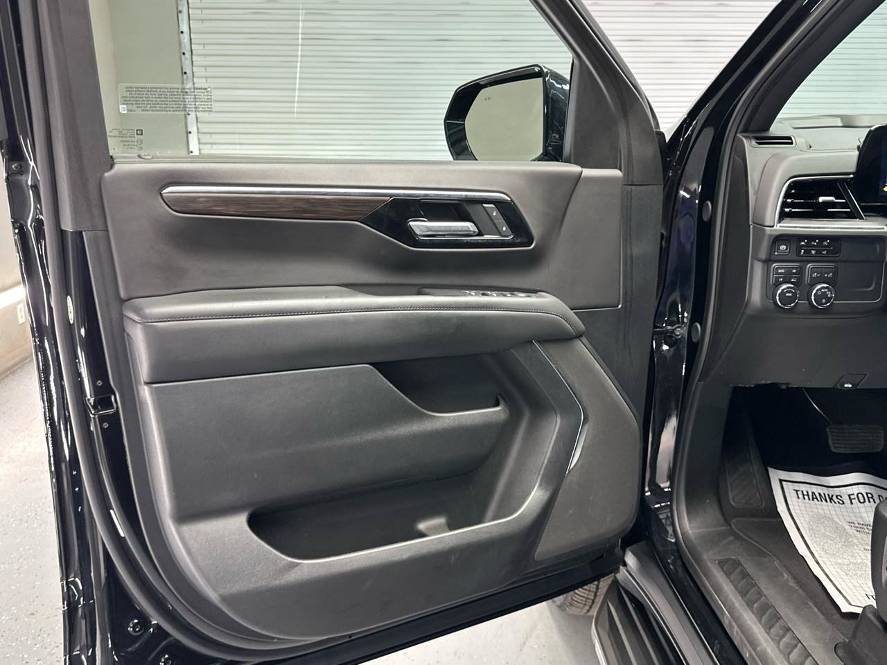 Used 2025 Chevrolet Tahoe LS w/ LPO, Chrome Package AWD/4WD image 18