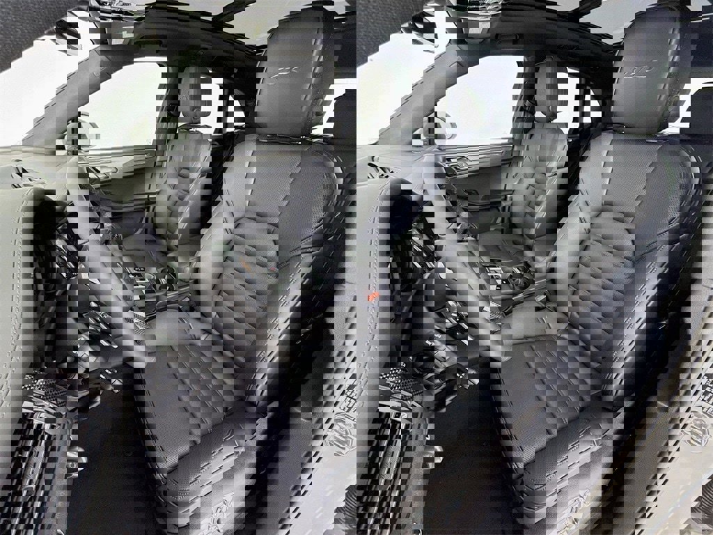 New 2026 Porsche Macan GTS image 5