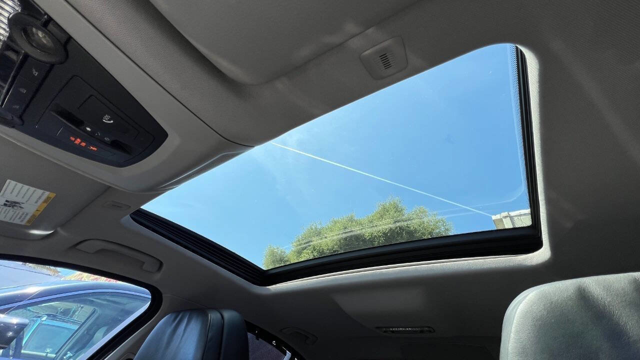 Used 2011 BMW 550i Sedan image 15