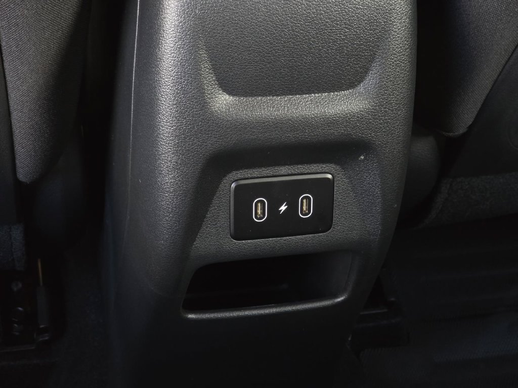 Used 2026 Hyundai Venue SEL FWD image 31