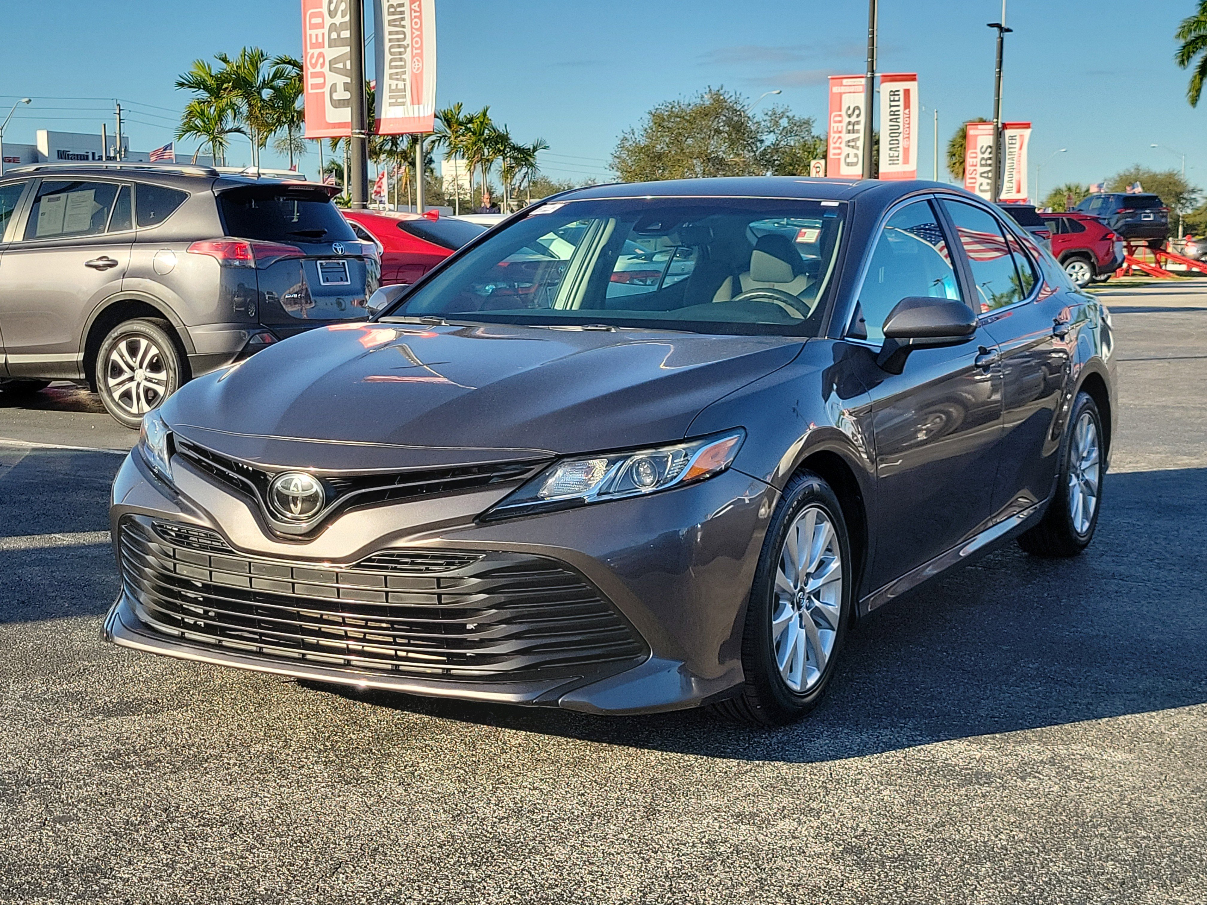 Used 2018 Toyota Camry SE image 6
