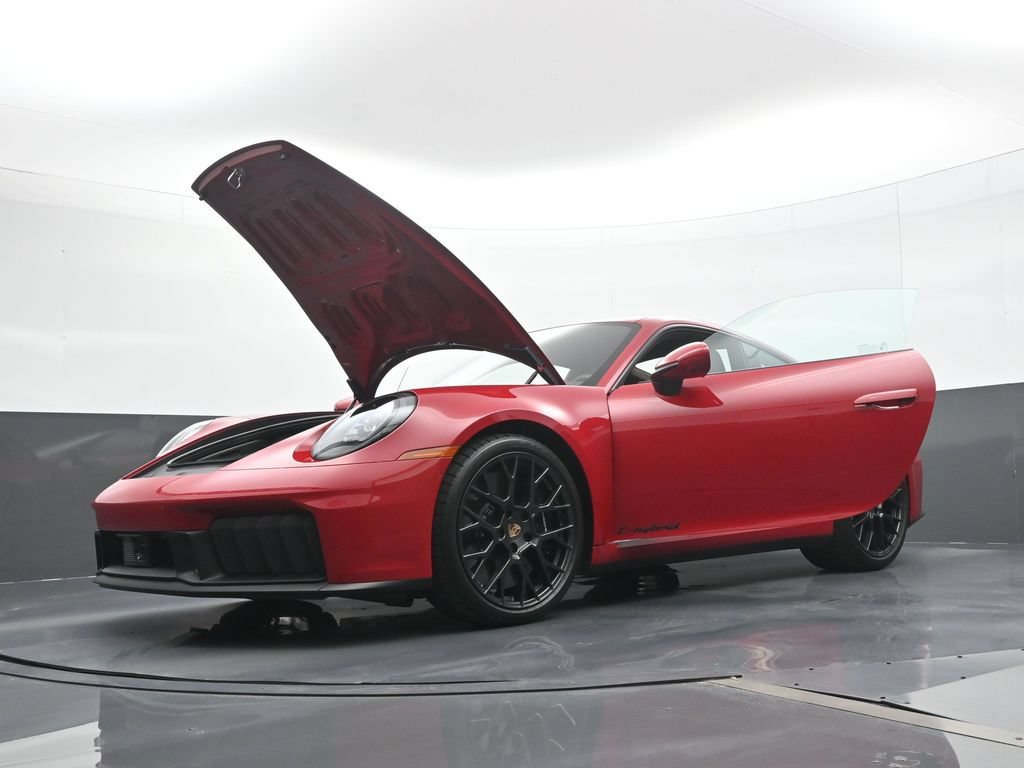 Certified 2026 Porsche 911 Carrera 4 GTS AWD/4WD image 25
