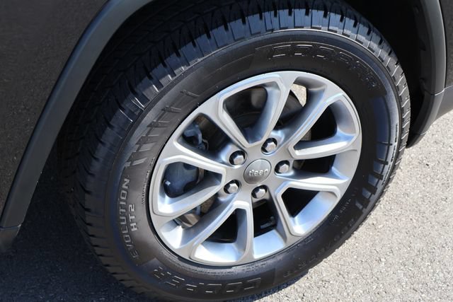 Used 2015 Jeep Grand Cherokee Limited AWD/4WD image 27