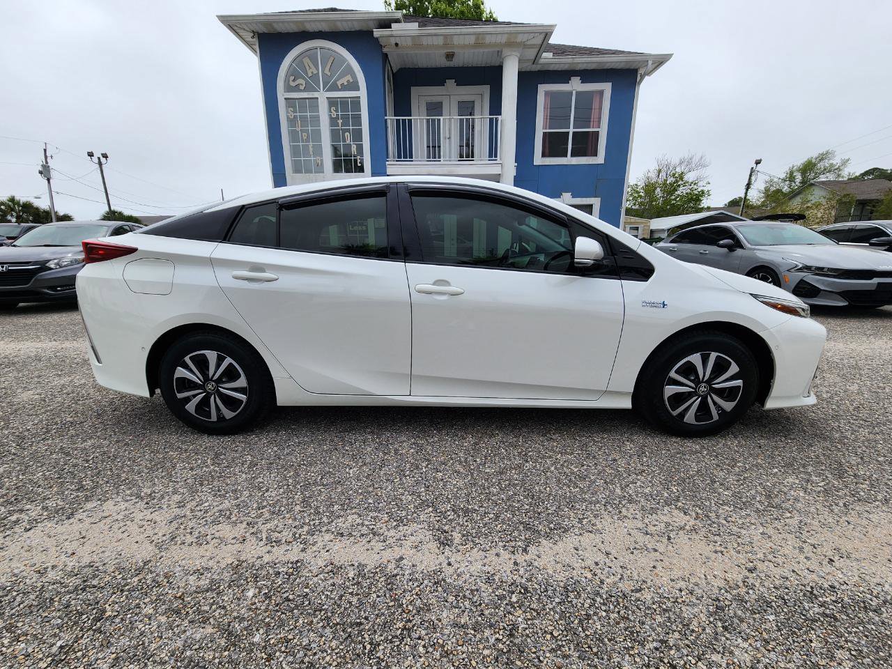 Used 2018 Toyota Prius Prime Advanced FWD image 6