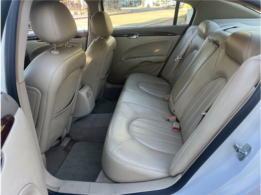 Used 2006 Buick Lucerne CXL w/ Luxury Package FWD image 10