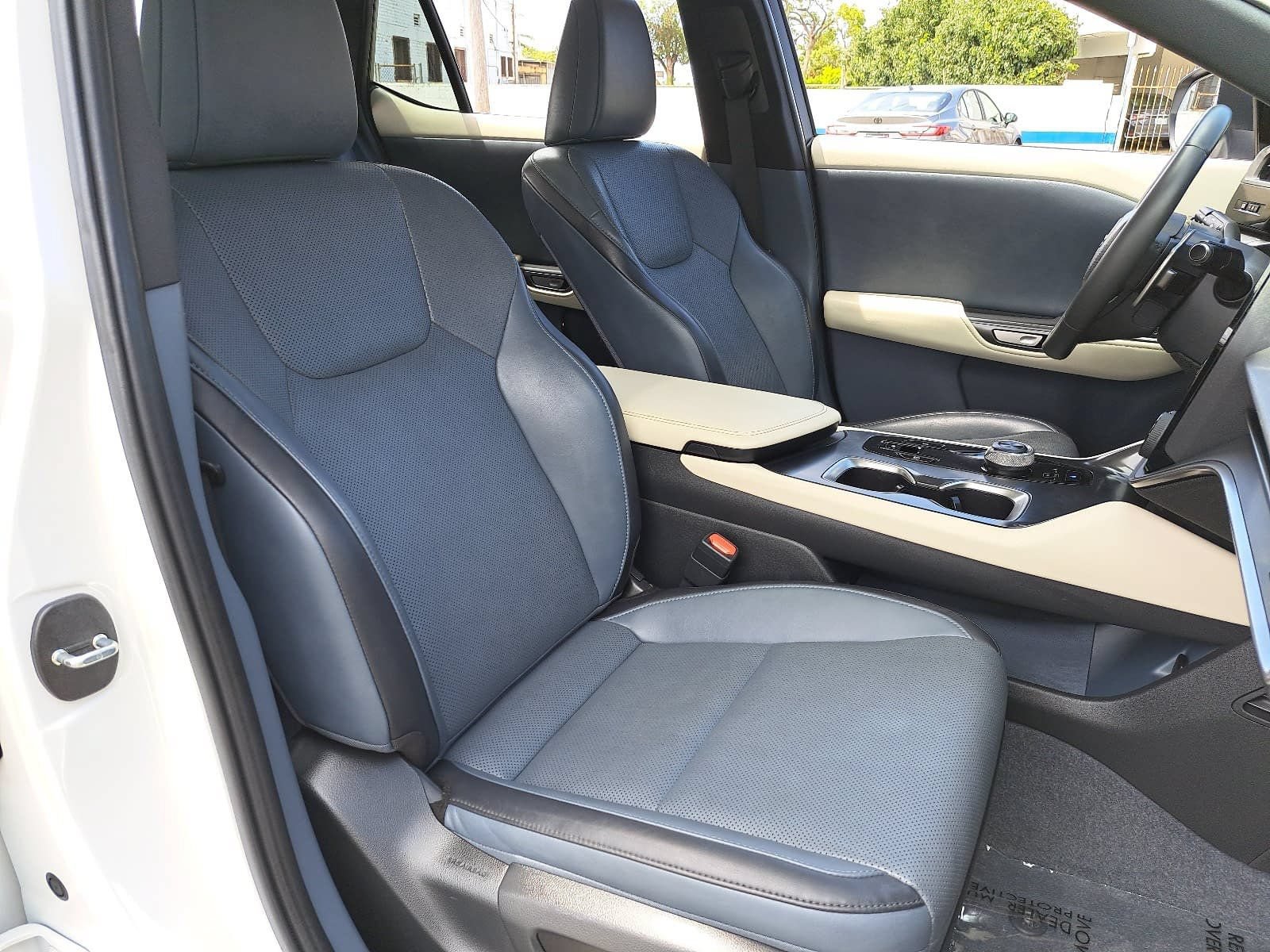 Used 2023 Lexus RZ 450e Premium w/ Accessory Package (Z1) AWD/4WD image 10