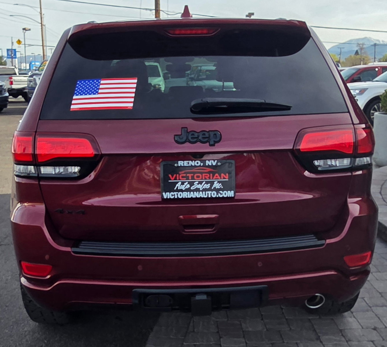 Used 2017 Jeep Grand Cherokee Altitude image 6