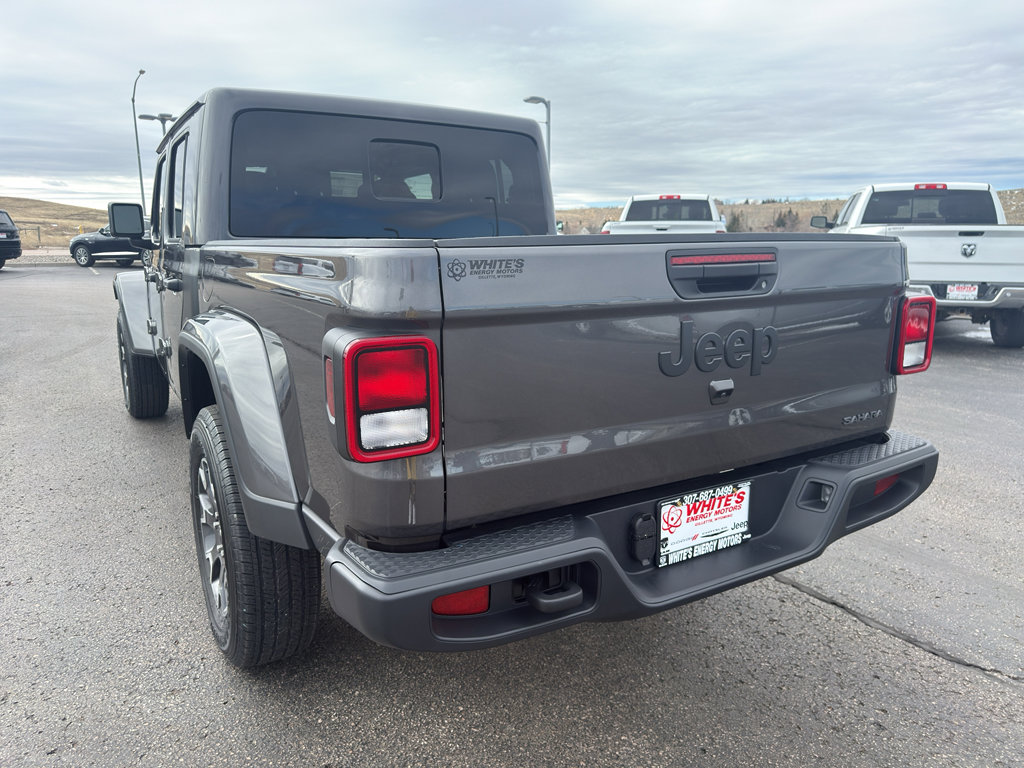 New 2026 Jeep Gladiator Sahara image 7