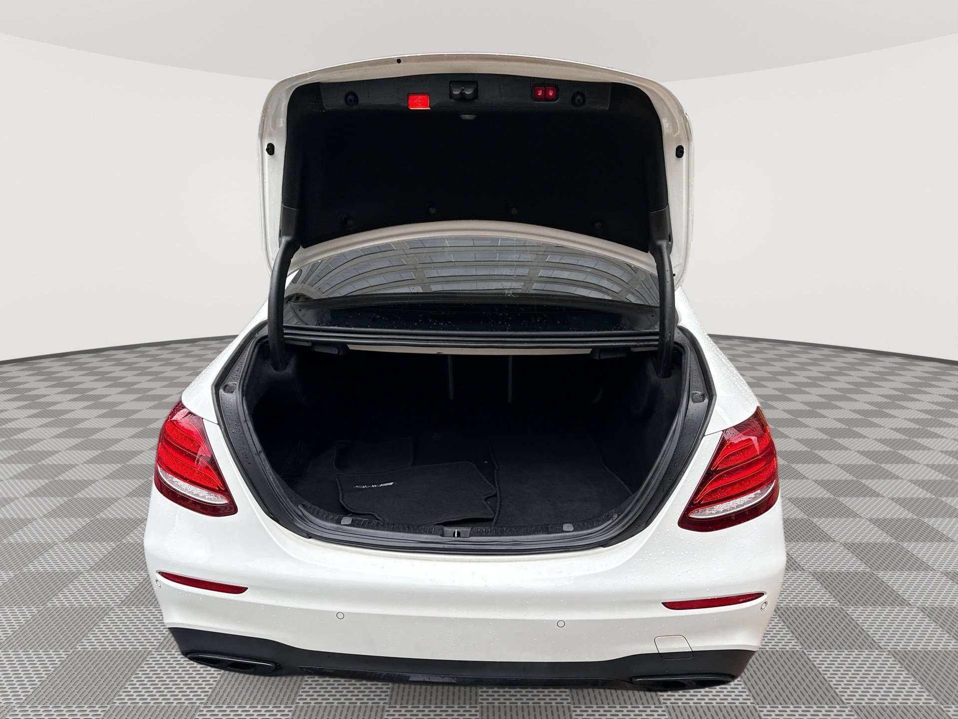Used 2017 Mercedes-Benz E 43 AMG 4MATIC Sedan w/ Premium 2 Package image 21