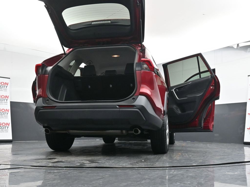 Used 2019 Toyota RAV4 LE w/ Carpet Mat Package image 46