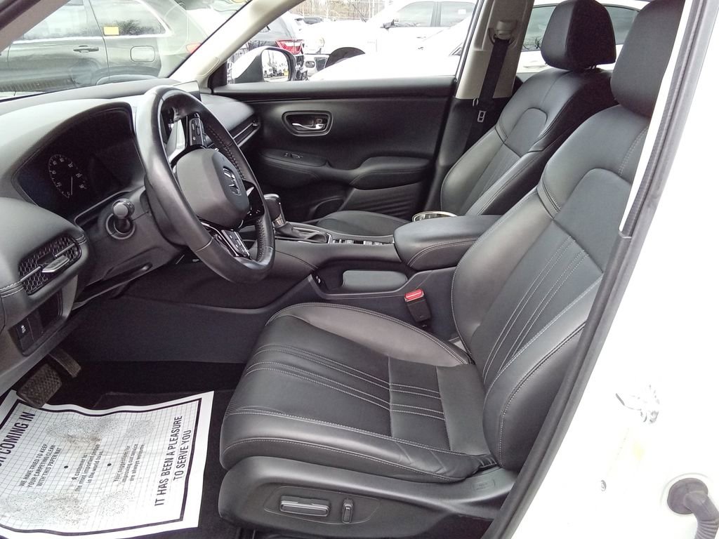 Used 2023 Honda HR-V EX-L image 11