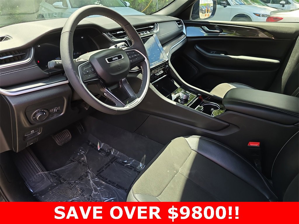 Used 2023 Jeep Grand Cherokee Altitude image 17