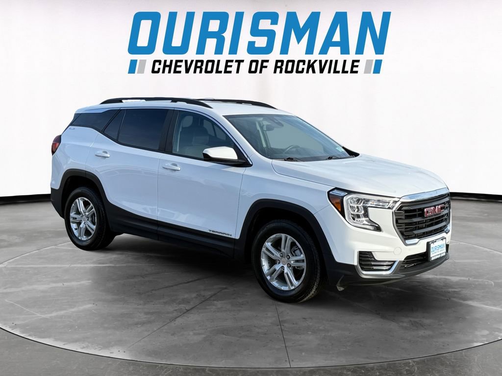 Used 2022 GMC Terrain SLE w/ Driver Convenience Package