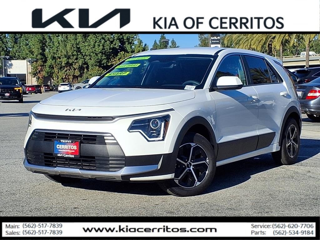 Used 2025 Kia Niro LX