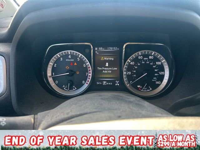 Used 2017 Nissan Titan SL image 16