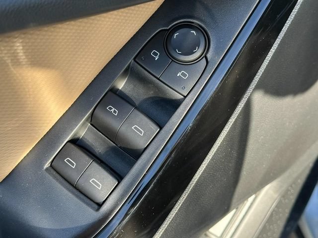New 2026 Chevrolet Equinox ACTIV w/ Convenience Package III FWD image 9