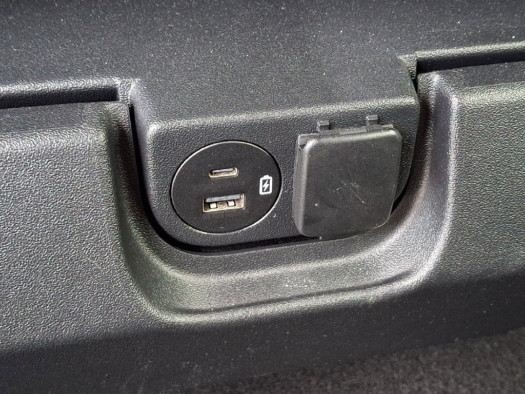 Used 2023 Ford F150 XLT AWD/4WD image 14