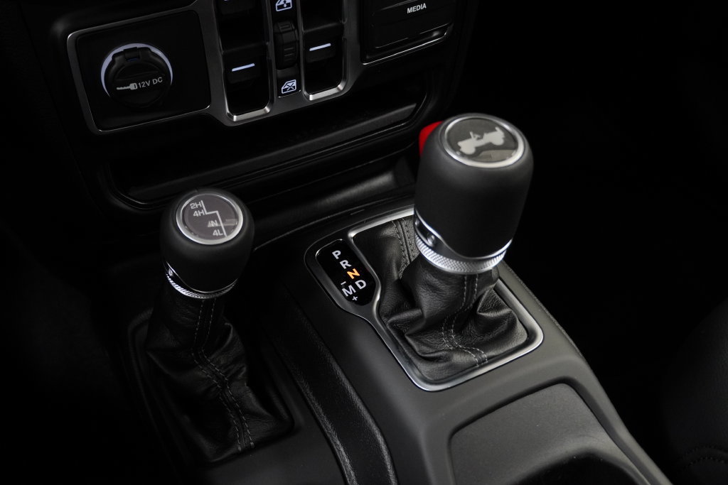 New 2026 Jeep Wrangler Unlimited Sahara AWD/4WD image 25