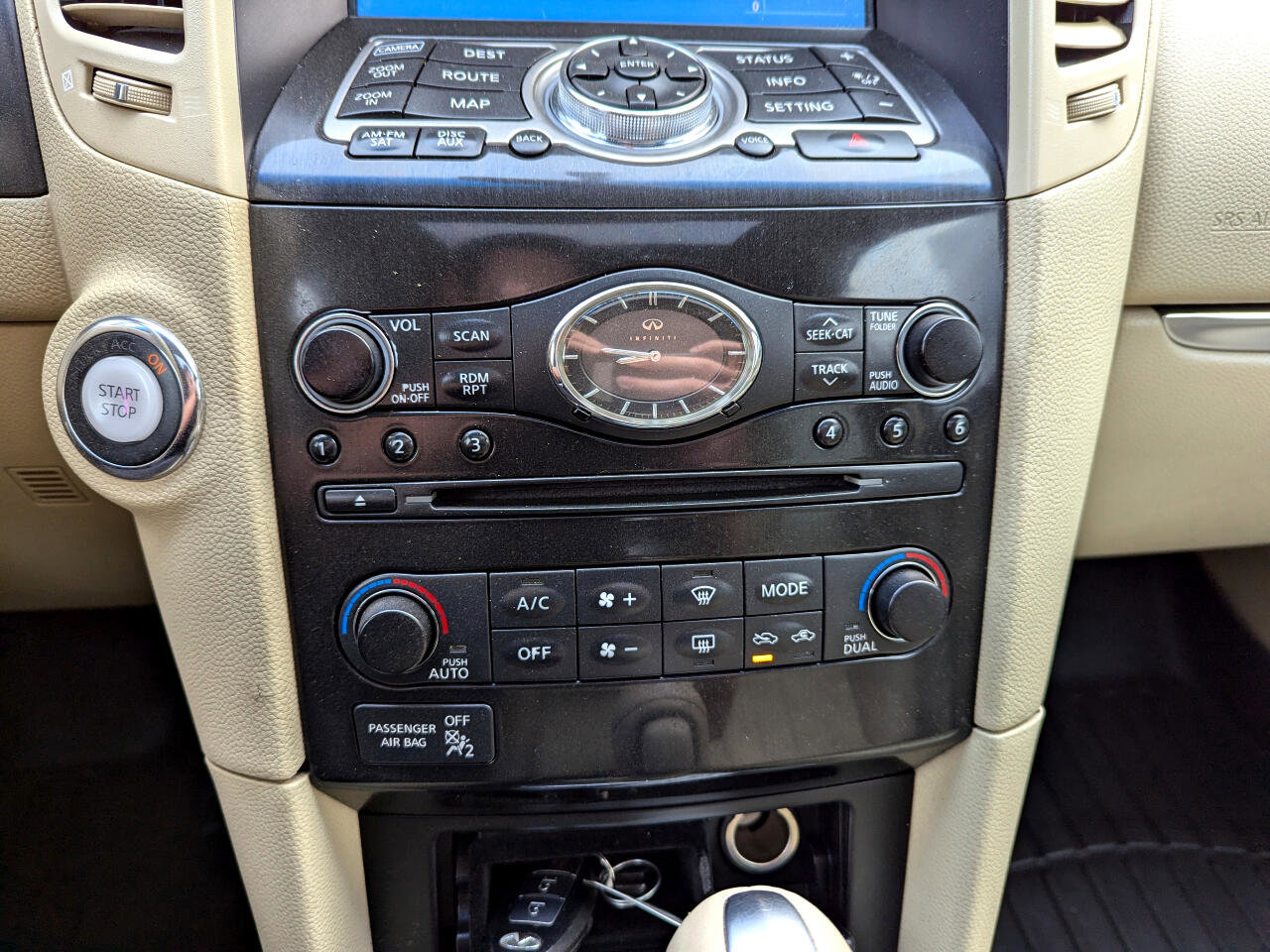 Used 2010 INFINITI FX35 AWD w/ Navigation Pkg image 24