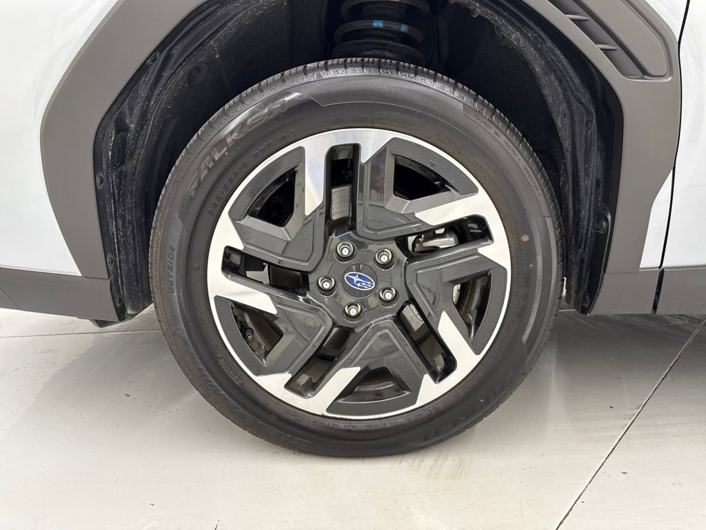 Certified 2025 Subaru Forester Limited image 9