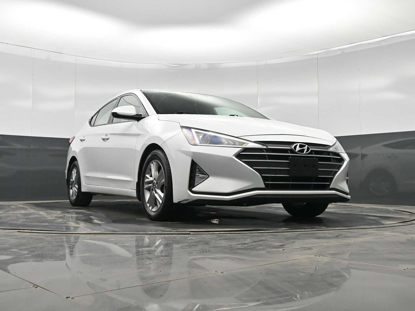 Used 2020 Hyundai Elantra SEL image 29