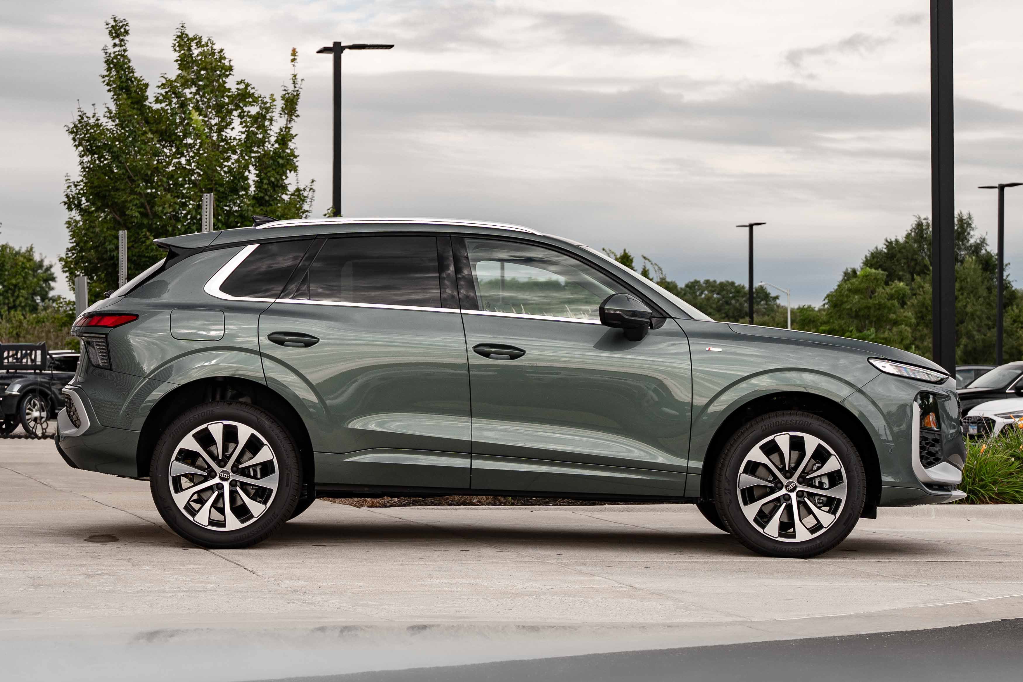 New 2026 Audi Q3 quattro 2.0T AWD/4WD image 3