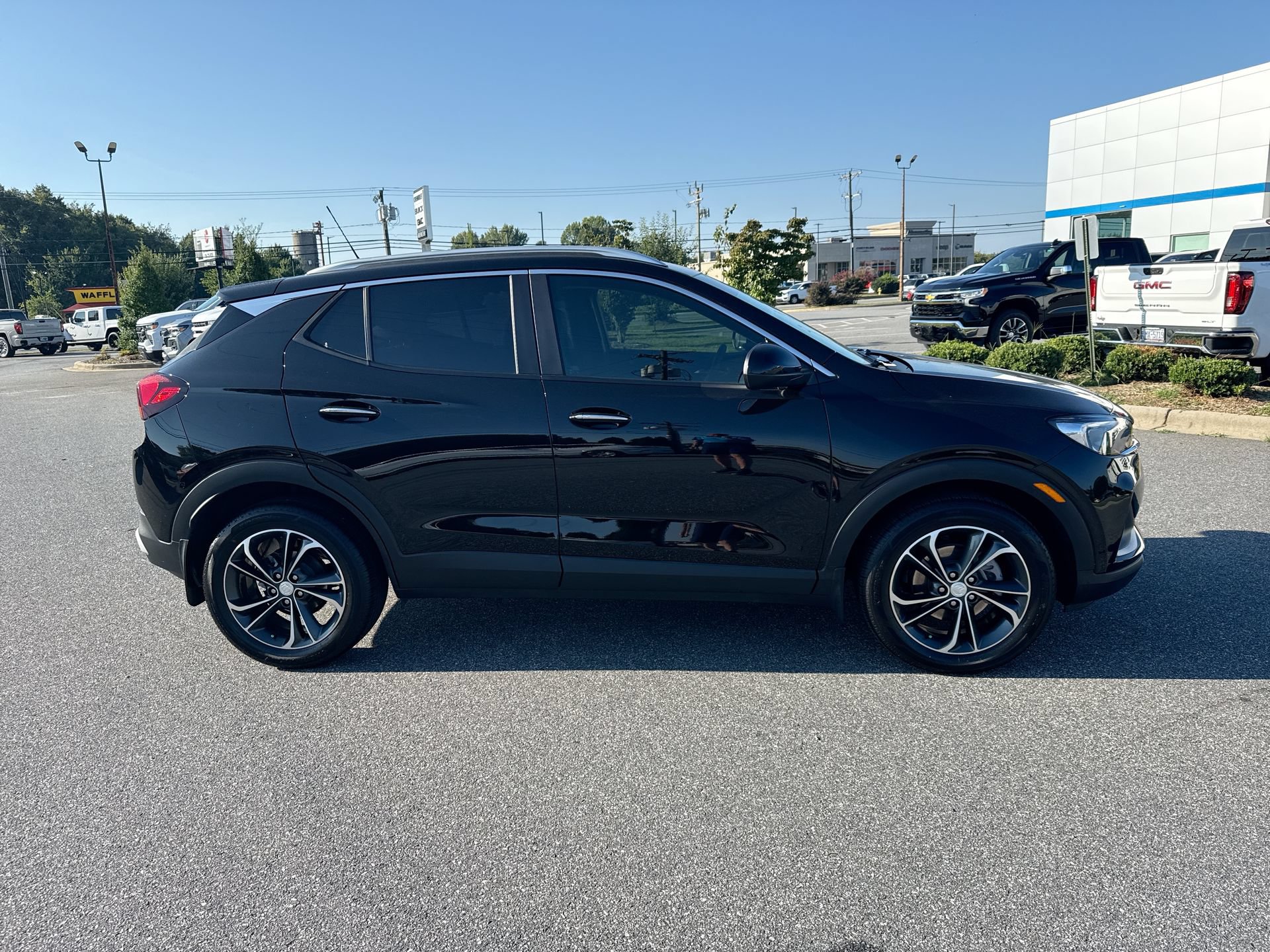 Used 2022 Buick Encore GX Select FWD image 7