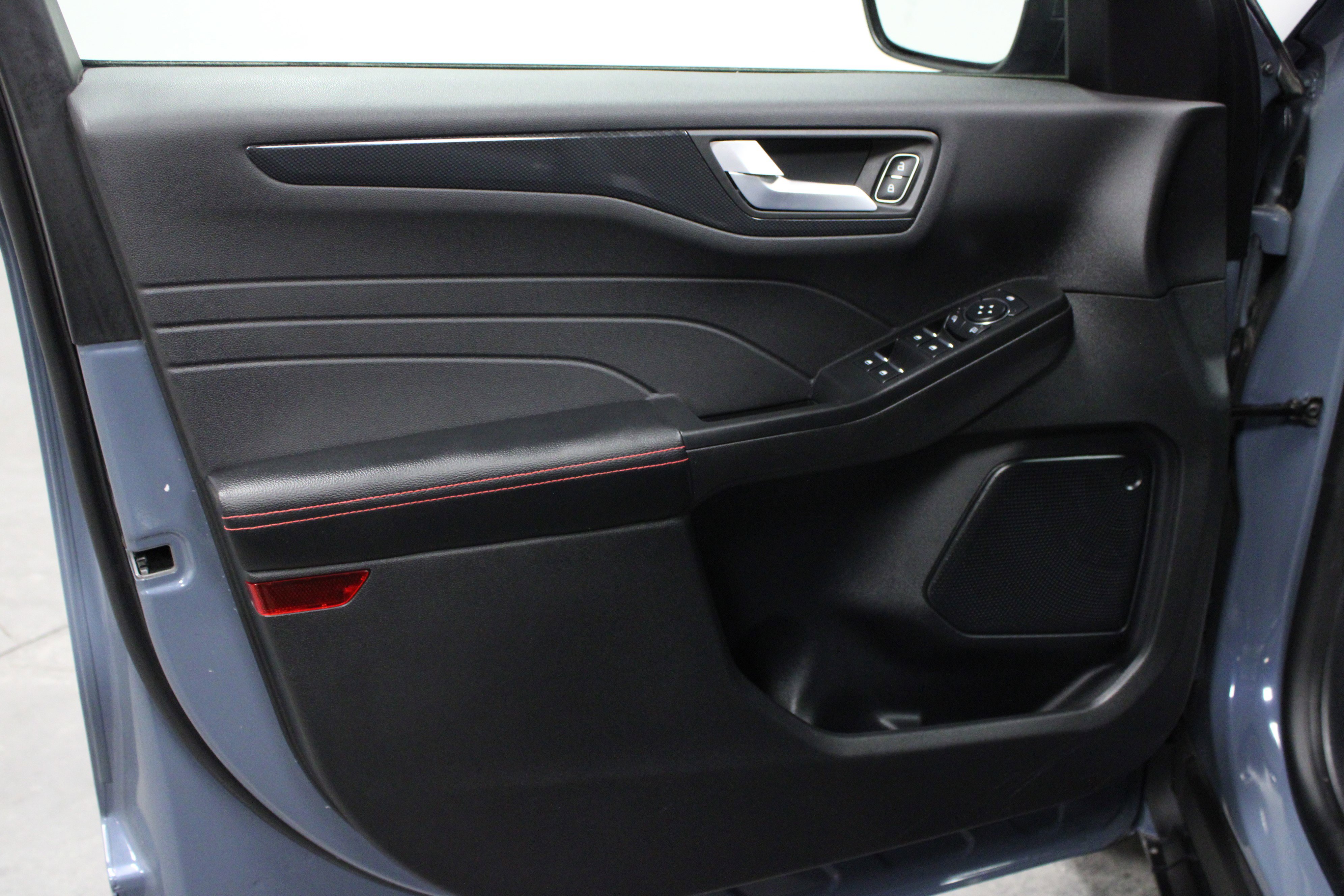 Used 2024 Ford Escape ST-Line w/ Tech Pack #1 image 11