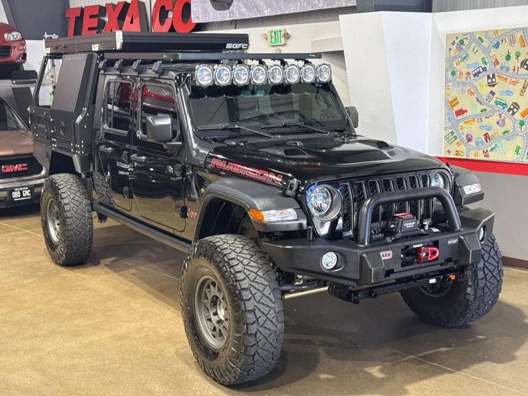 Used 2023 Jeep Gladiator Rubicon w/ Cold Weather Group AWD/4WD image 30