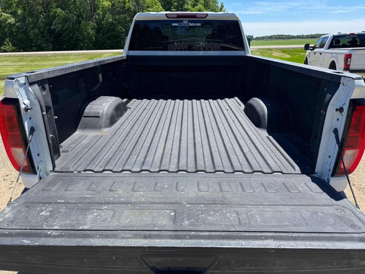 Used 2020 GMC Sierra 3500 SLE w/ Remote Start Package AWD/4WD image 9