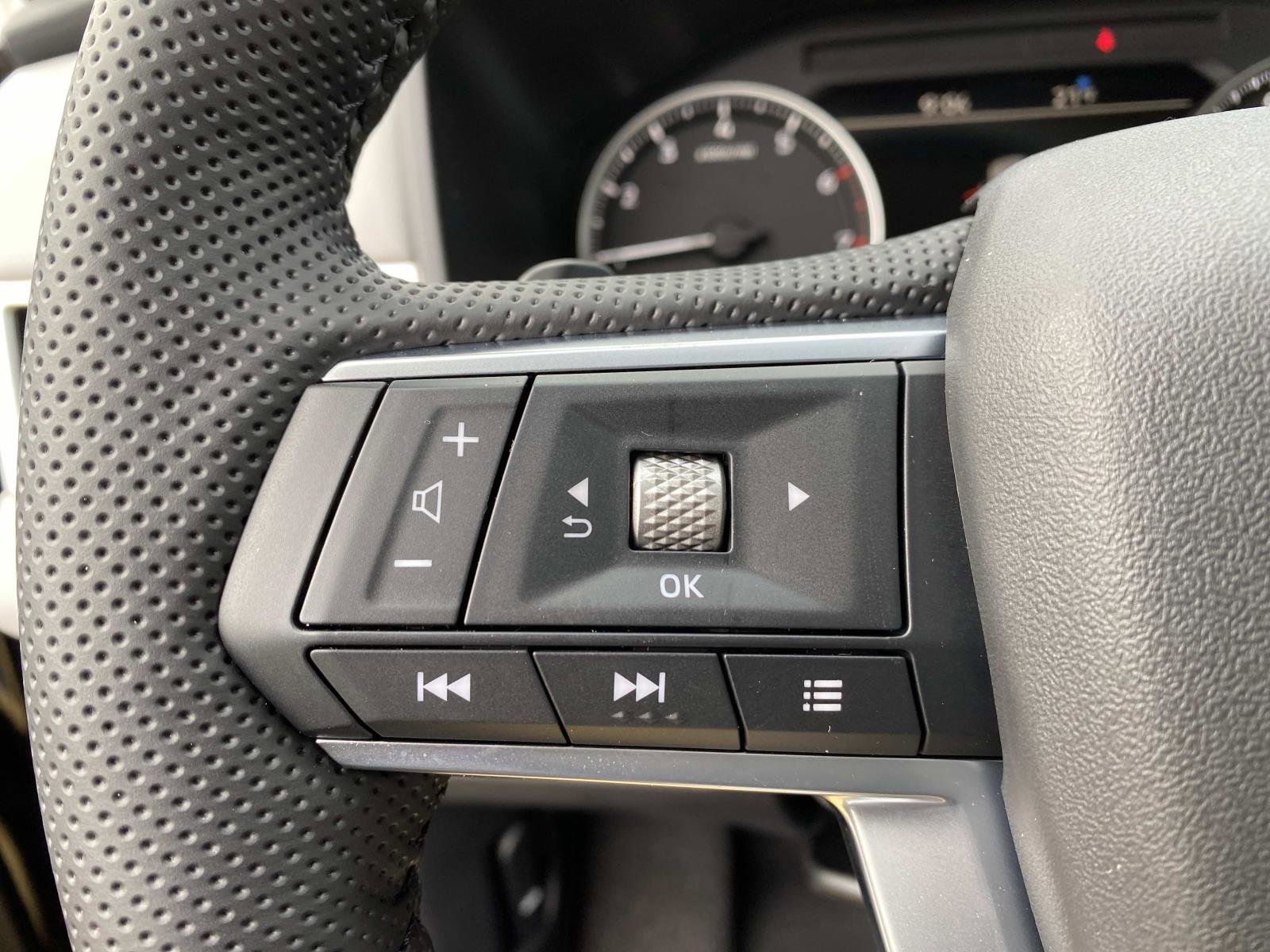 New 2026 Mitsubishi Outlander SE image 15