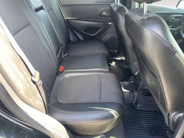 Used 2022 Chevrolet Trax LT w/ LT Convenience Package FWD image 28