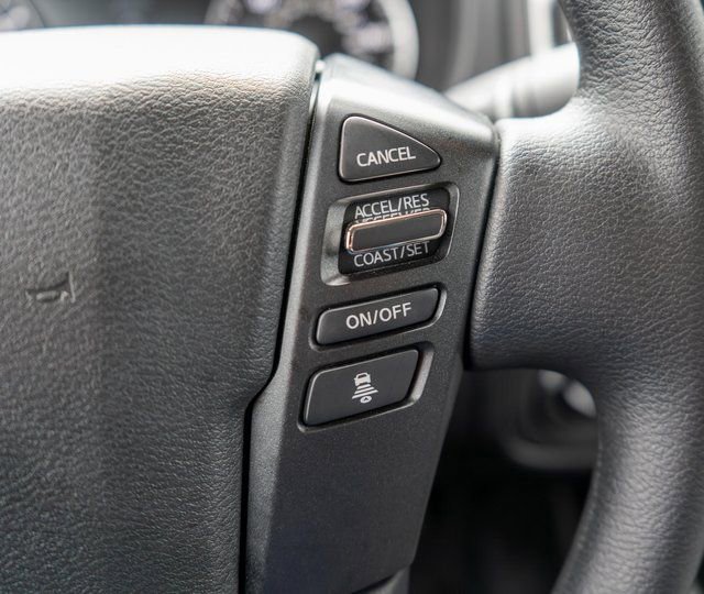 Certified 2025 Nissan Frontier SV image 25