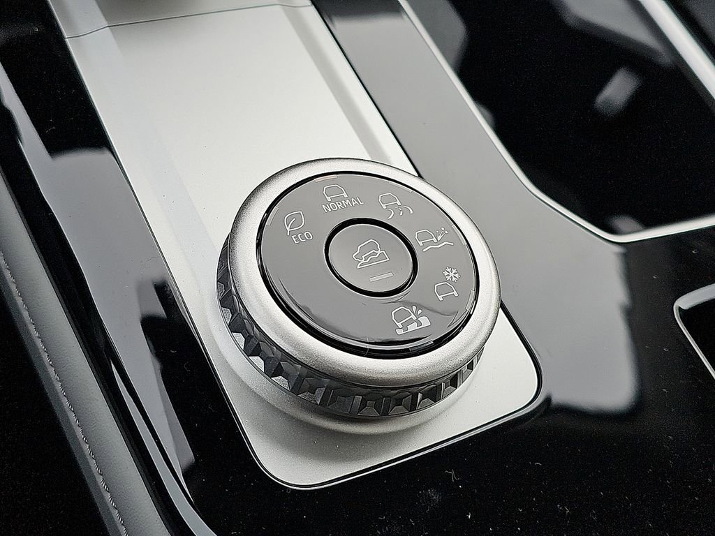 New 2026 Mitsubishi Outlander SE image 17