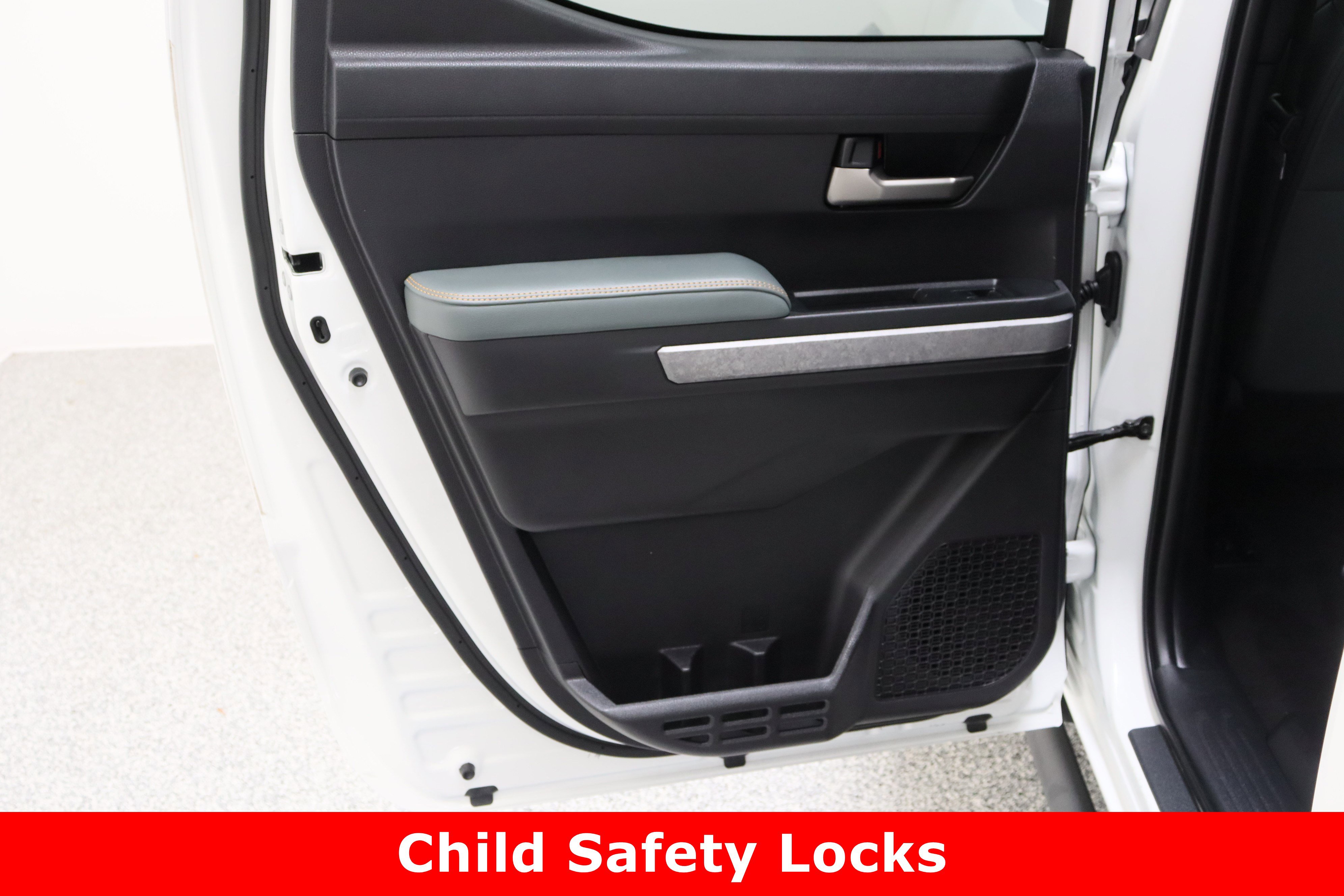 Used 2025 Toyota Tacoma 4x4 Double Cab Hybrid image 29