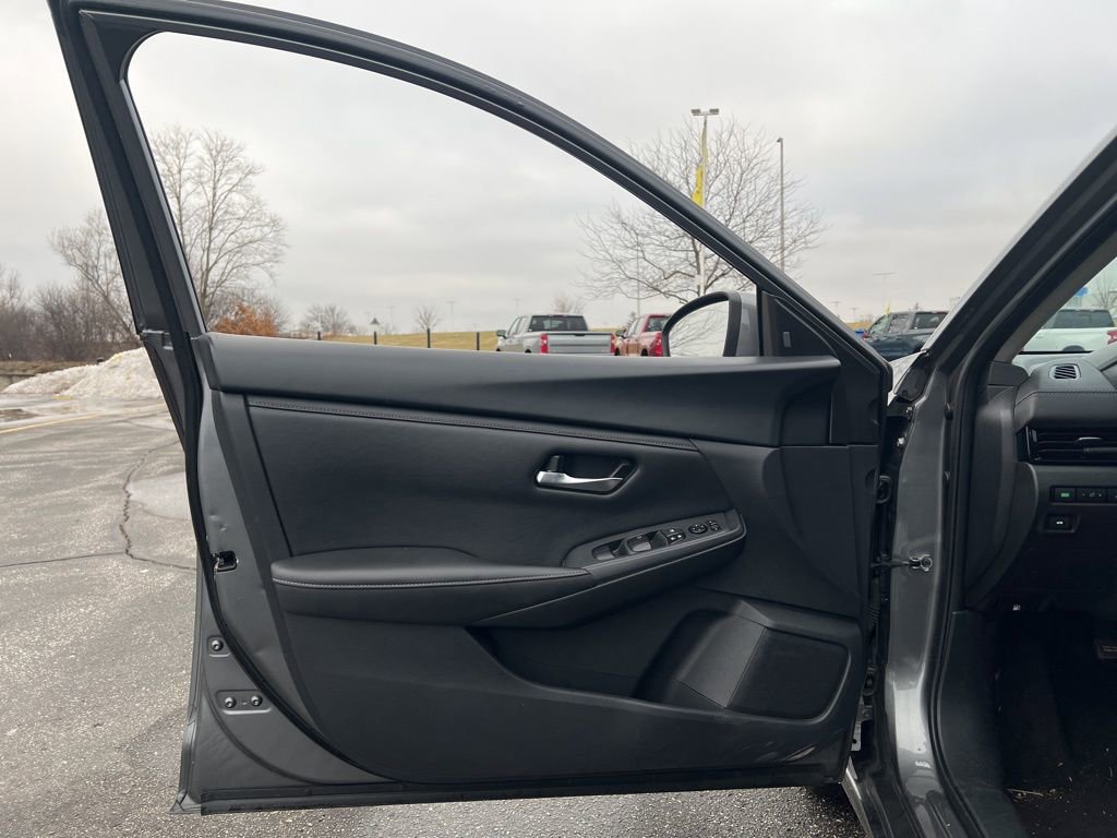 Used 2023 Nissan Sentra SV image 8