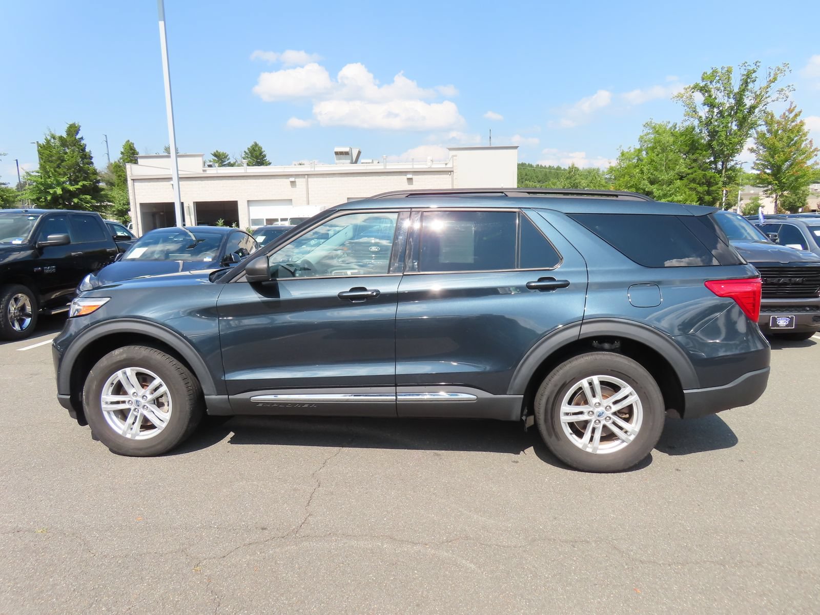Certified 2023 Ford Explorer XLT w/ Equipment Group 202A AWD/4WD image 8