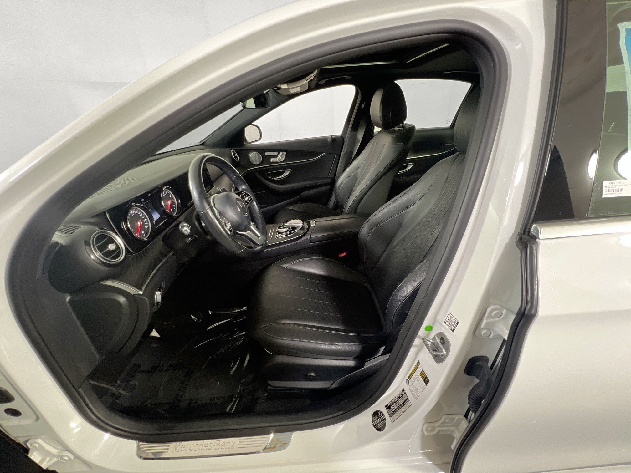 Used 2019 Mercedes-Benz E 300 4MATIC image 22
