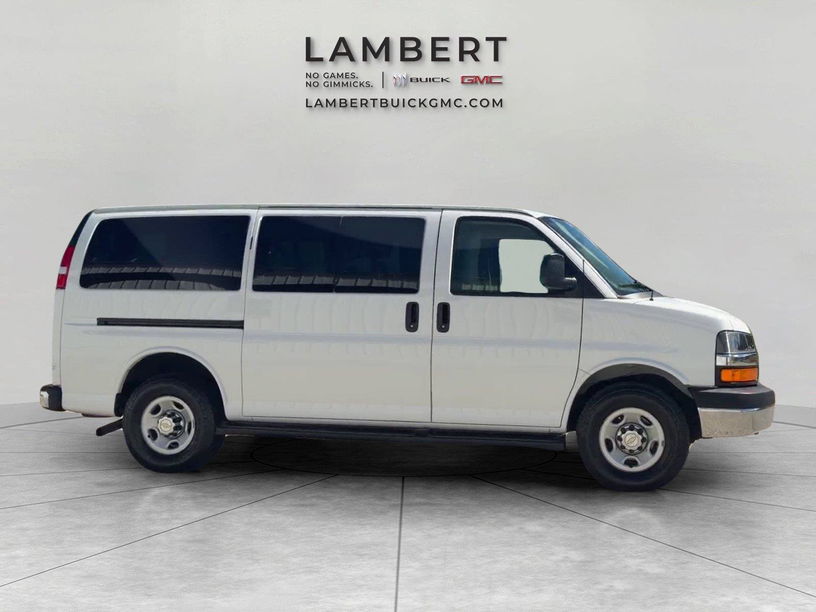 Used 2016 Chevrolet Express 3500 LT w/ LT Preferred Equipment Group RWD image 4