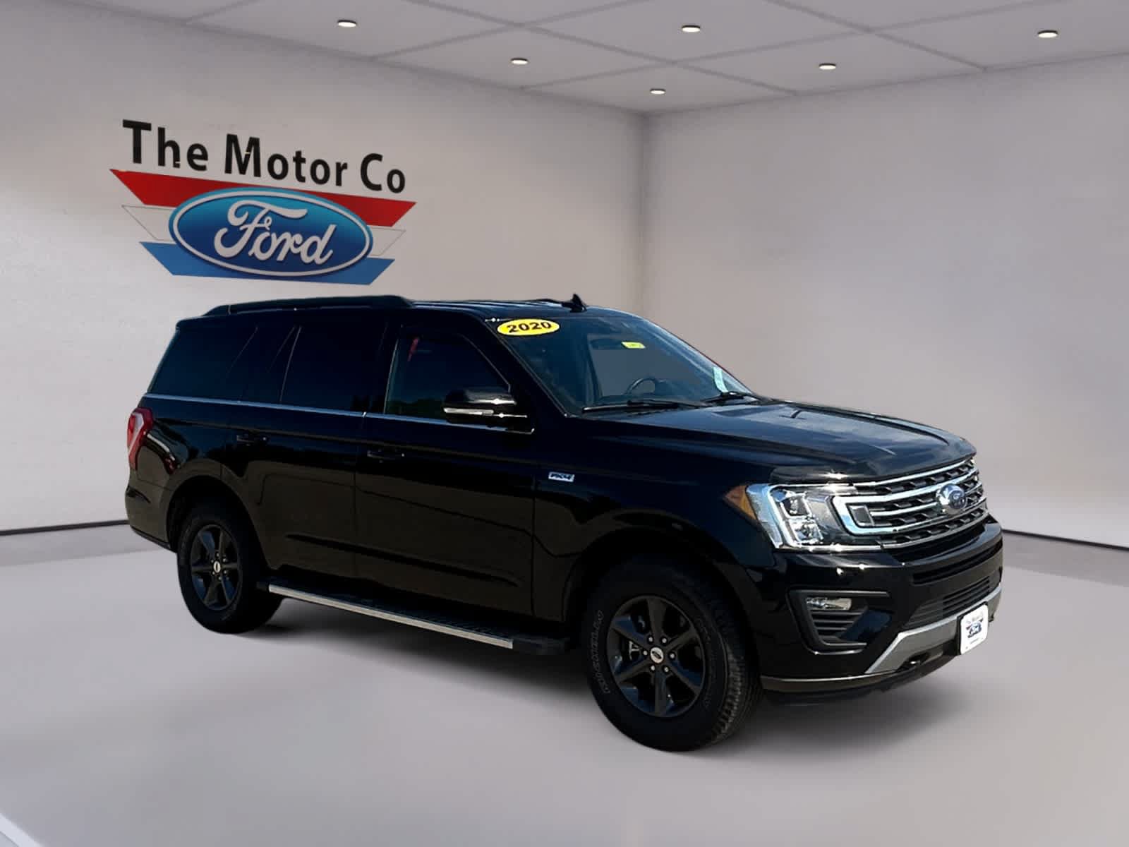 Used 2020 Ford Expedition XLT w/ Equipment Group 202A AWD/4WD image 3