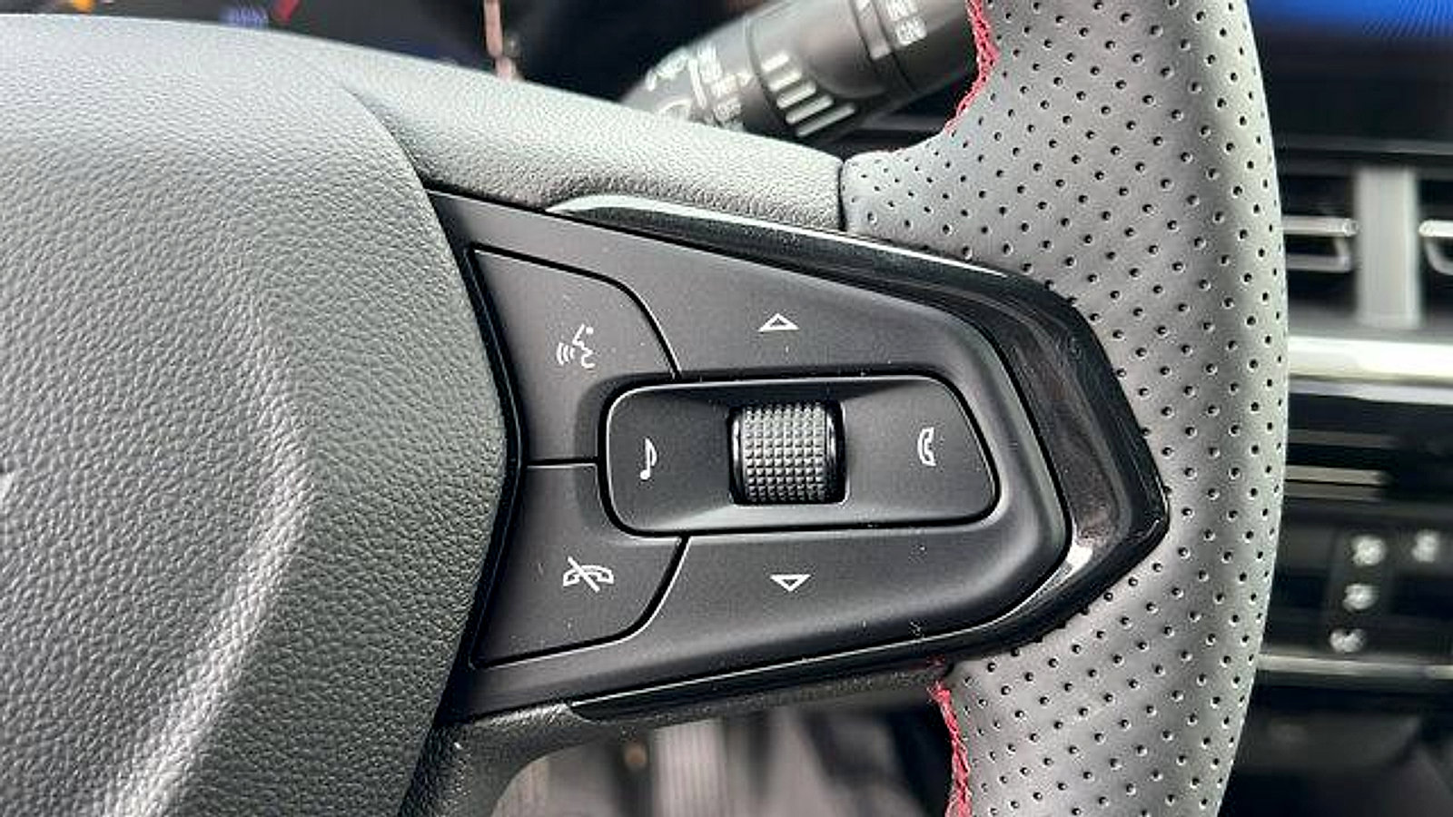 New 2026 Chevrolet Trax RS w/ Driver Confidence Package image 25