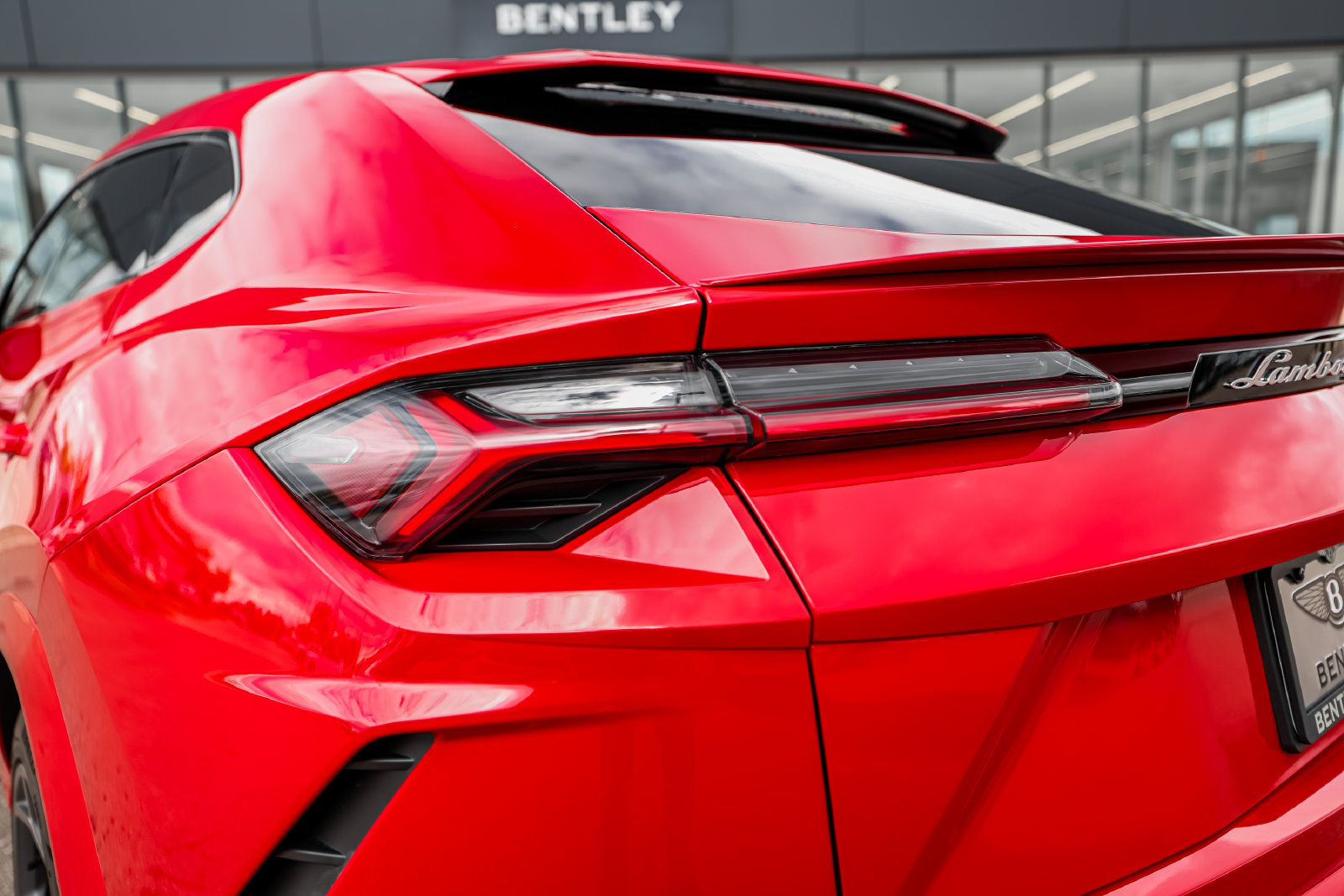 Used 2022 Lamborghini Urus AWD/4WD image 10