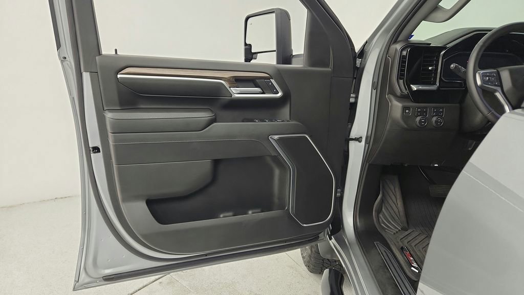 Used 2024 Chevrolet Silverado 2500 LT w/ Texas Edition AWD/4WD image 51