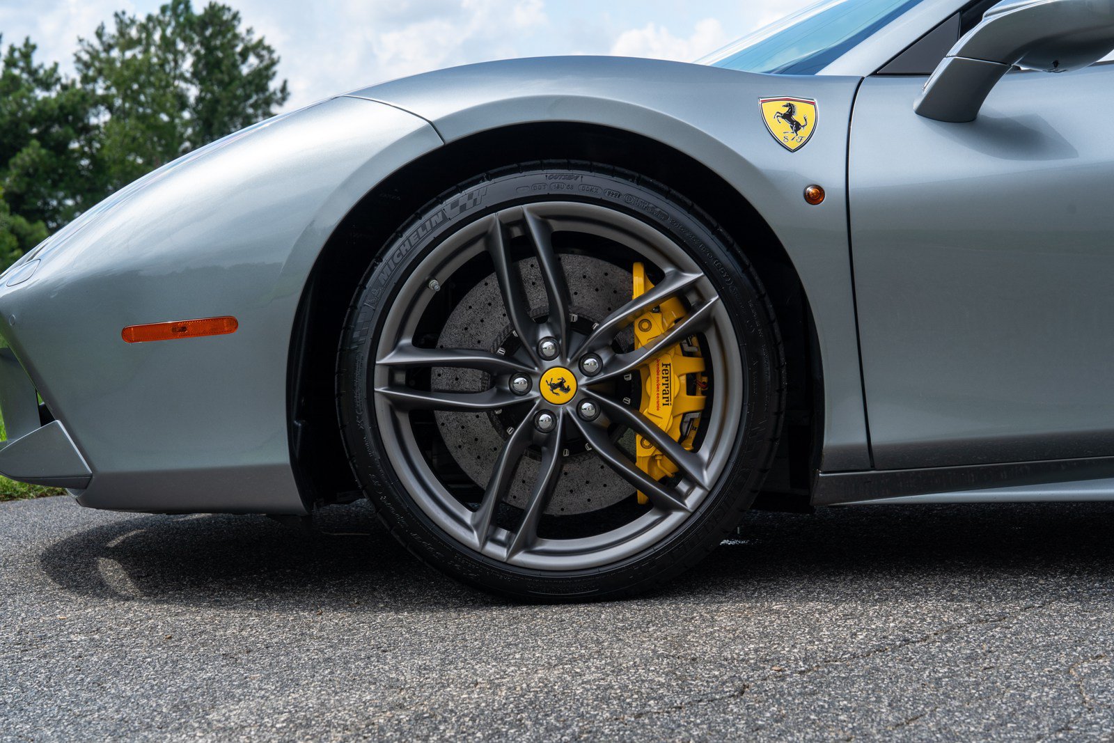 Used 2019 Ferrari 488 Spider RWD image 11