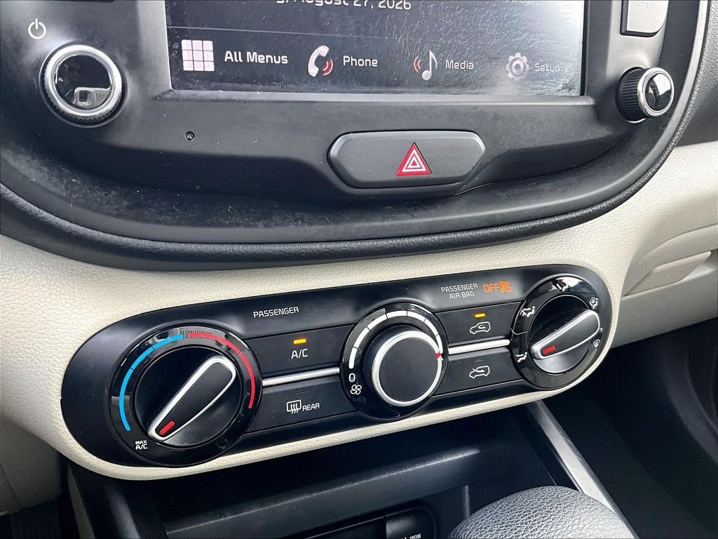 Used 2025 Kia Soul LX w/ LX Technology Package FWD image 26