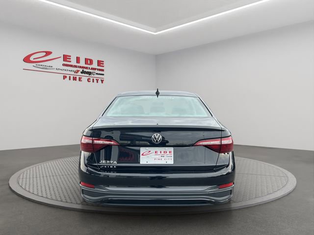 Used 2022 Volkswagen Jetta S image 5
