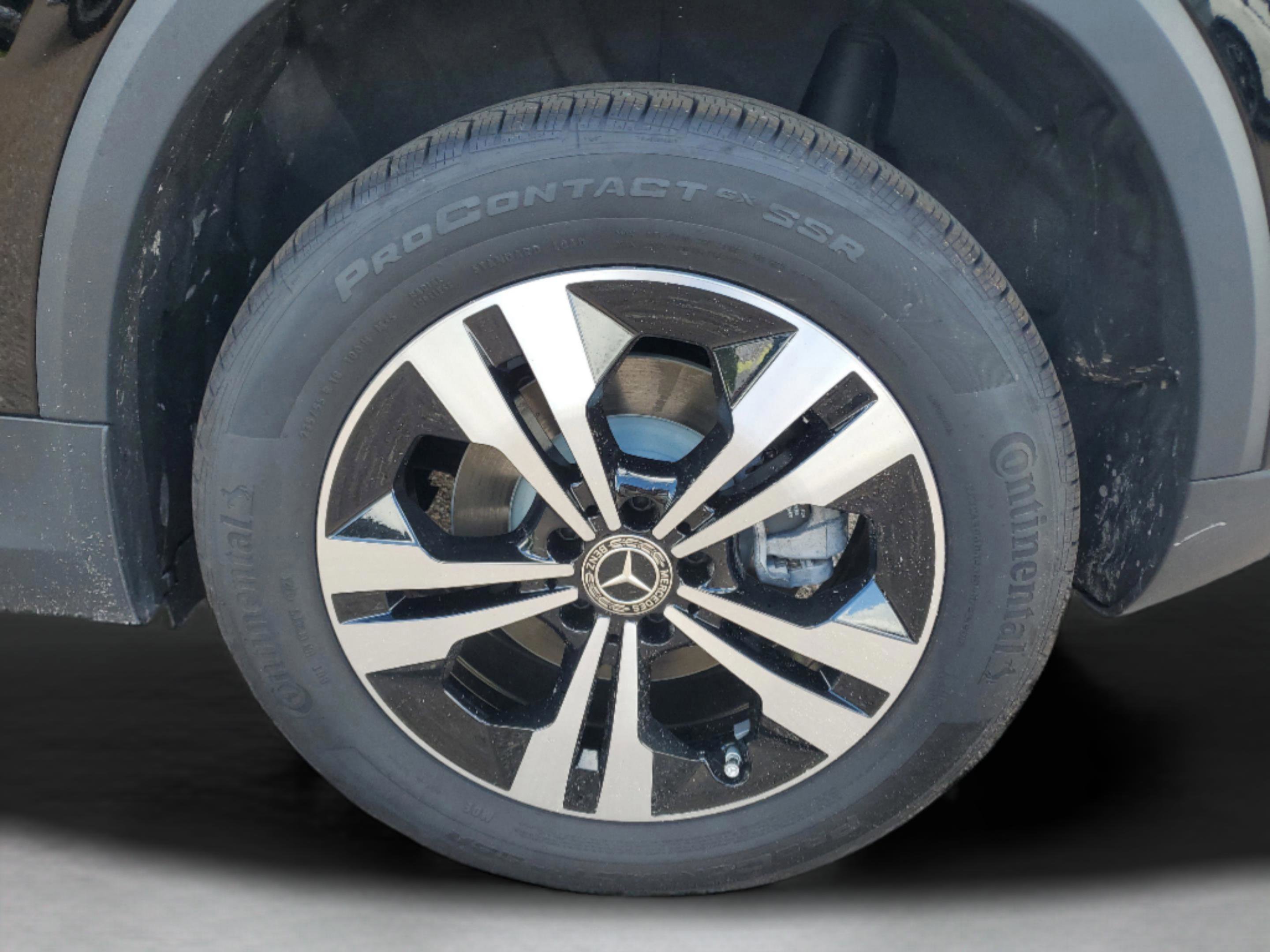 Used 2025 Mercedes-Benz GLA 250 image 37